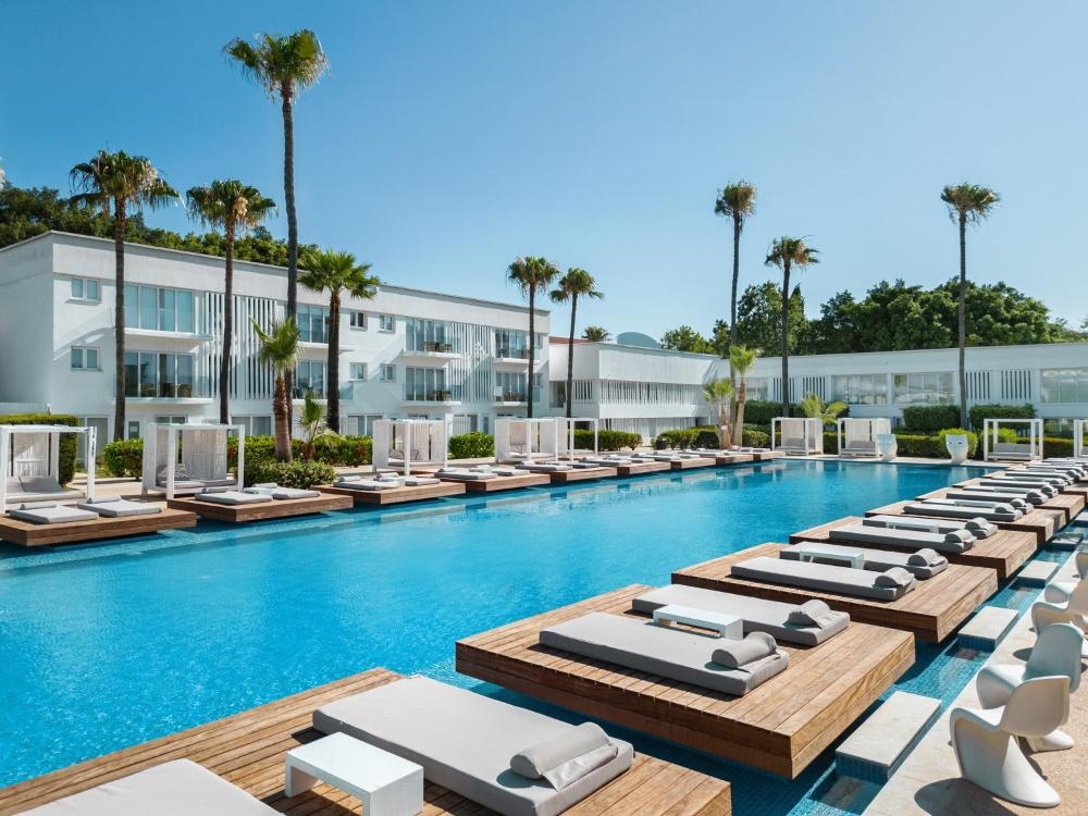 So White Beach Resort Main image