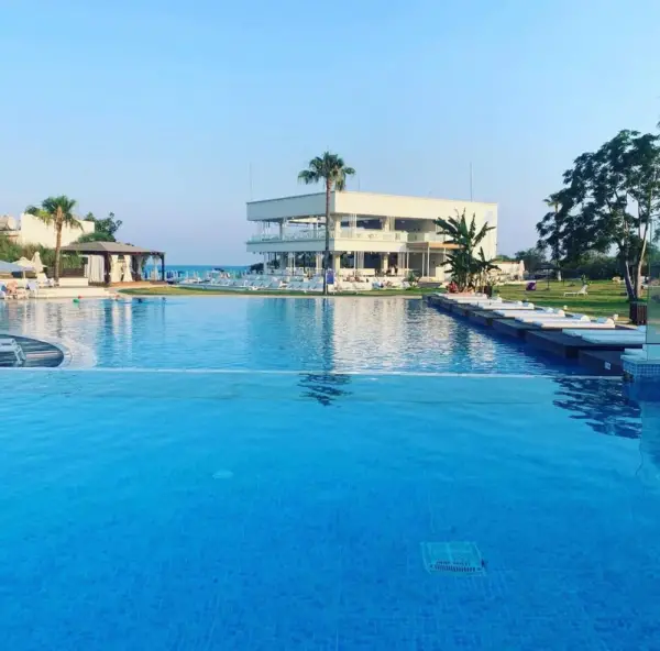 So White Beach Resort 8